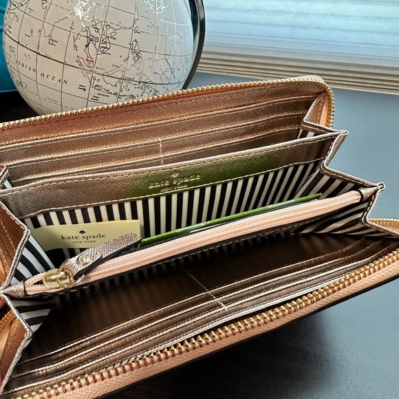 🆕 Kate Spade New York Wallet ♠️ - Picture 5 of 9